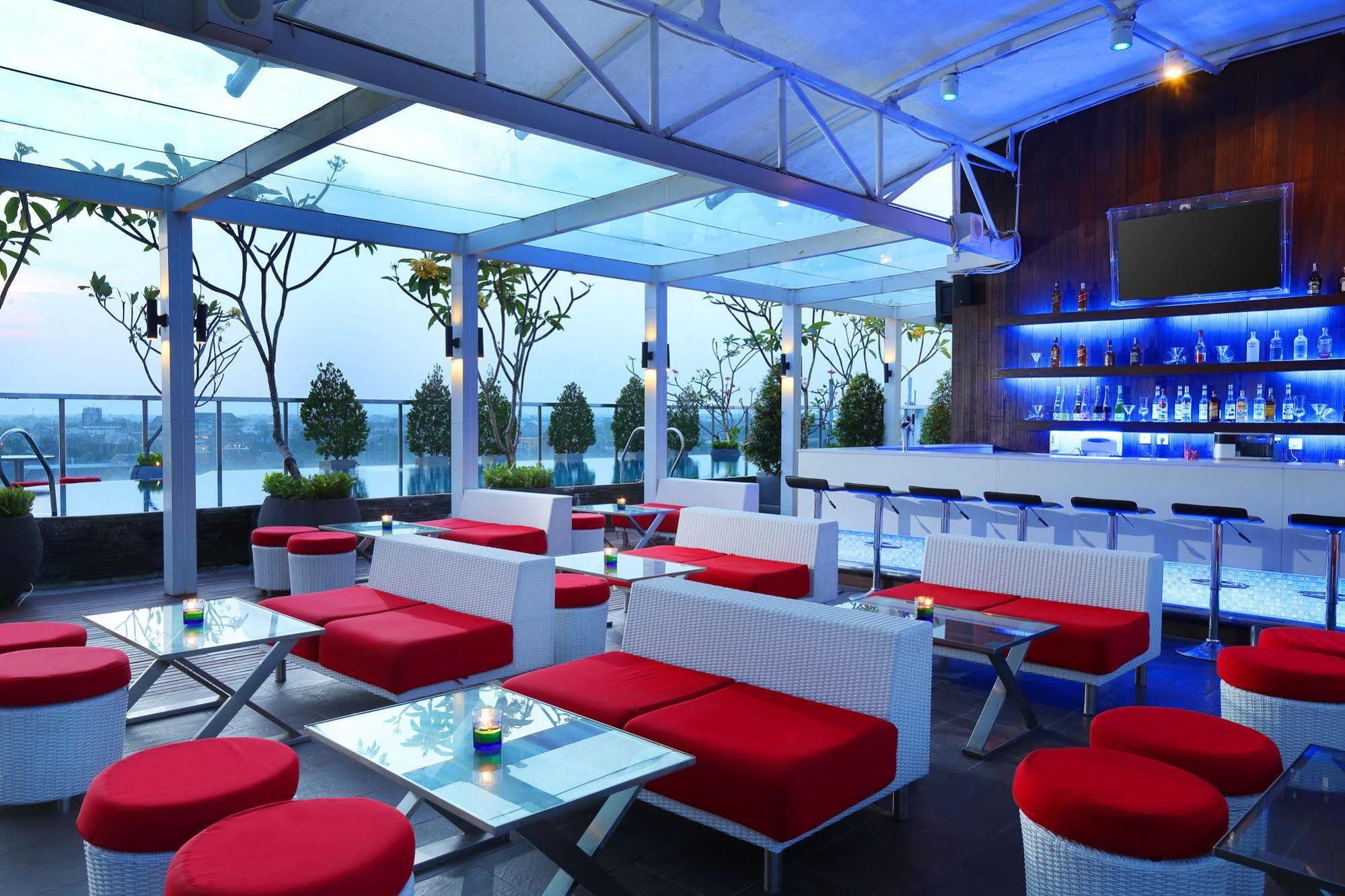 Ibis Styles Yogyakarta Hotel Exterior photo