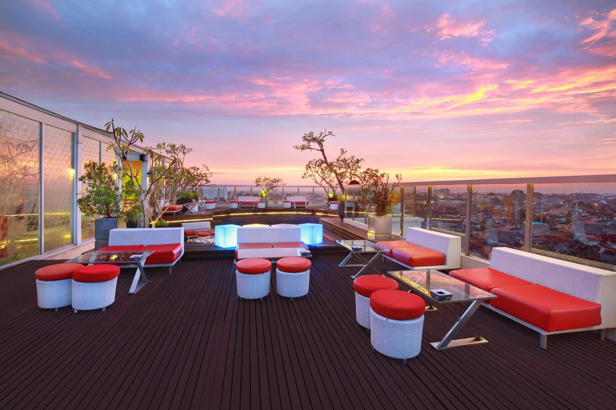 Ibis Styles Yogyakarta Hotel Exterior photo